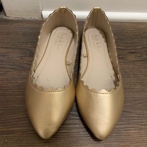 Nicole Miller Gold Scalloped Flats - NWOT!